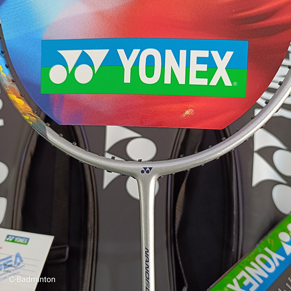 YONEX รุ่น NANOFLARE 700 PLAY (Silver Skyblue)